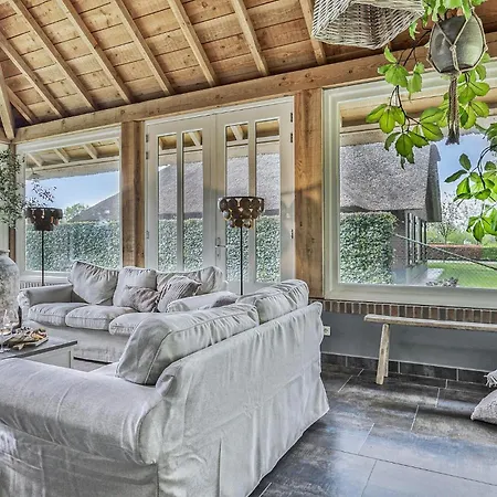 3 Bedroom Cozy In *