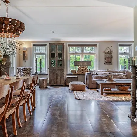 3 Bedroom Cozy In *