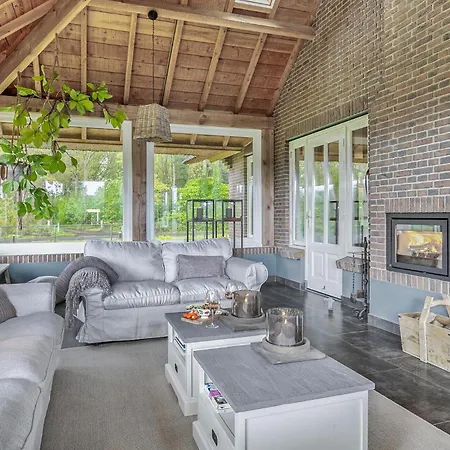 3 Bedroom Cozy In Holiday home *